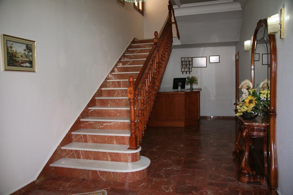 Hostal Santa Barbara Socuellamos ภายนอก รูปภาพ